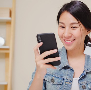 Dear Milenial, Begini Kiat Biar Nggak Mudah Tergiur dan Boros dalam Penggunaan Mobile Banking