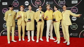 BTS Menang AMA 2021, Presiden Korsel Beri Ucapan Selamat