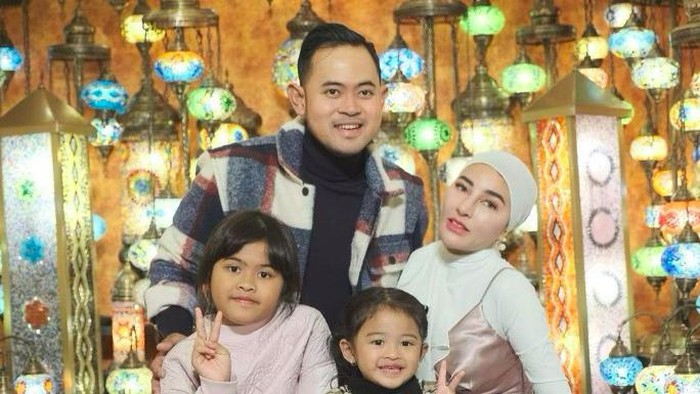 Liburan Gilang dan Shandy Purnama
