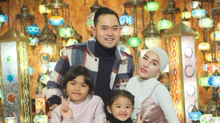 Liburan Gilang dan Shandy Purnama