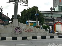 Gibran Cek CCTV Buru Cahyo Perusak Flyover Purwosari Solo