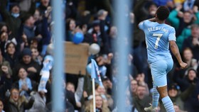 Man City vs Wolves: Sterling Tatap Gol ke-100 di Liga Inggris