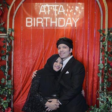 5 Potret Kado Ultah Atta Halilintar, Mobil hingga Iklan di Times Square