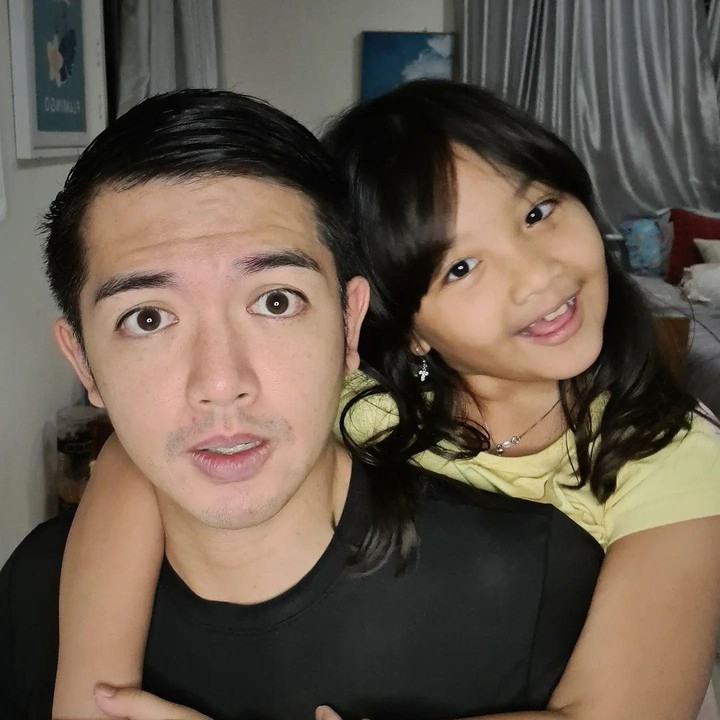 <p>Naara kini berusia 8 tahun, Bunda. Putri semata wayang aktor Nicky Tirta ini tumbuh menjadi anak yang cantik.</p>