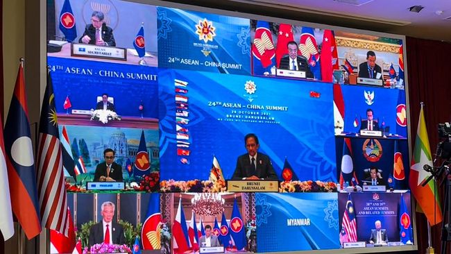 Myanmar Tak Diajak dalam Pertemuan Khusus ASEAN dan China Para pemimpin negara ASEAN dan China melakukan pertemuan khusus tanpa menghadirkan perwakilan dari Myanmar.