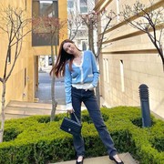 Ini Dia 5 Tren Denim di Tahun 2023, Model Celana Kembali ke Tahun 70-an?