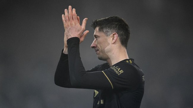 Lionel Messi menyebut Robert Lewandowski layak mendapatkan Ballon d'Or 2020 yang gelarannya ditiadakan lantaran pandemi covid-19.