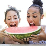 5 Mitos Soal Makanan yang Cuma Ada di Indonesia, Katanya Makan 'Buah Ini' Bisa Cepat Ketemu Jodoh?