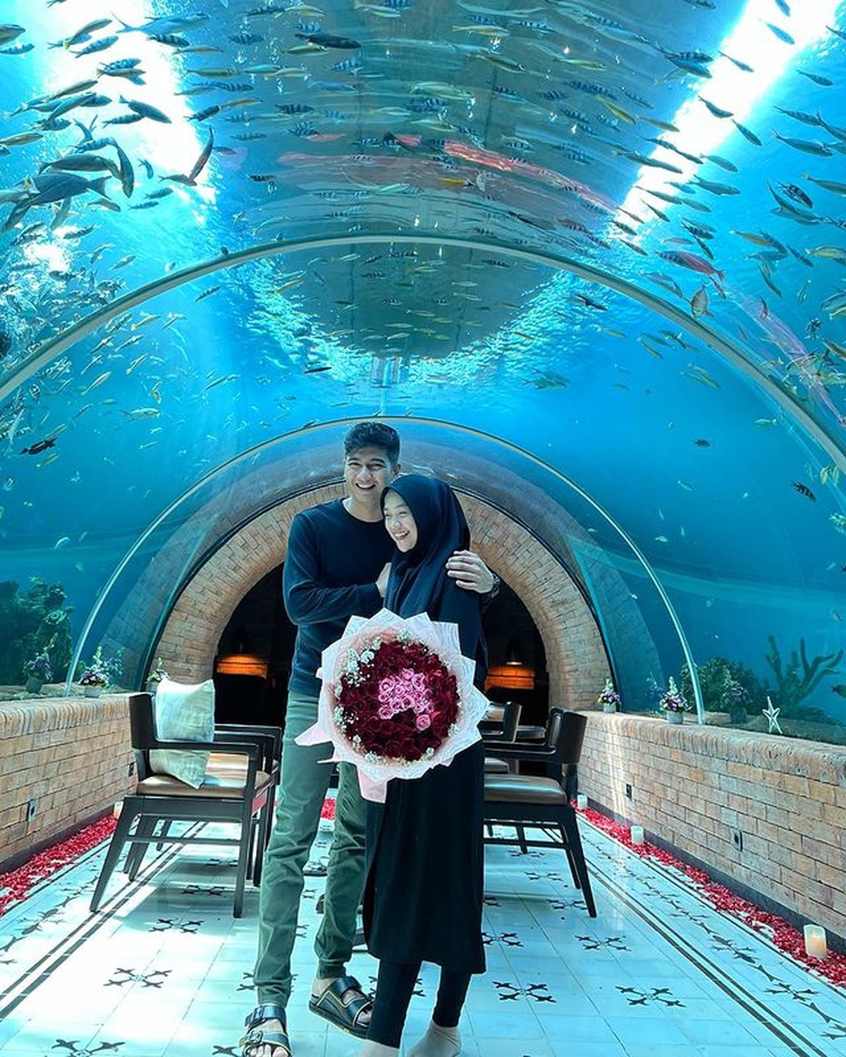 Ria Ricis dan Teuku Ryan sedang menikmati bulan madu mereka di Bali&period; Yuk kita intip potret mesranya&excl;