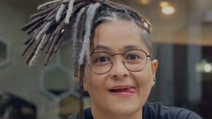 Mita The Virgin memang sudah lama tak muncul di televisi, penampilan terbarunya pun jadi sorotan. Yuk intip!