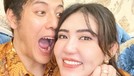 Via Vallen dan Chevra sedang menjalin hubungan asmara dan diduga beri kode akan menikah&period; Yuk intip potret manis mereka&excl;
