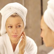 BeauPicks: Rekomendasi Peeling Serum Lokal Untuk Angkat Sel Kulit Mati Menumpuk