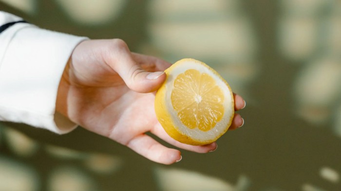 5 Mitos tentang Kandungan Vitamin C pada Skincare yang Harus Diketahui, Salah Satunya: Lebih bikin Kulit Sensitif?