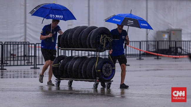 Direktur MGPA, Priandhi Satria, merilis perkembangan baru jelang tes resmi MotoGP berupa kedatangan ban dan bahan bakar.
