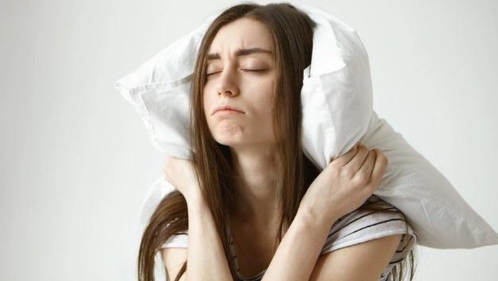 Gejala Varian Omicron Ditemukan Saat Bangun Tidur, Dokter Ini Ungkap Tandanya!