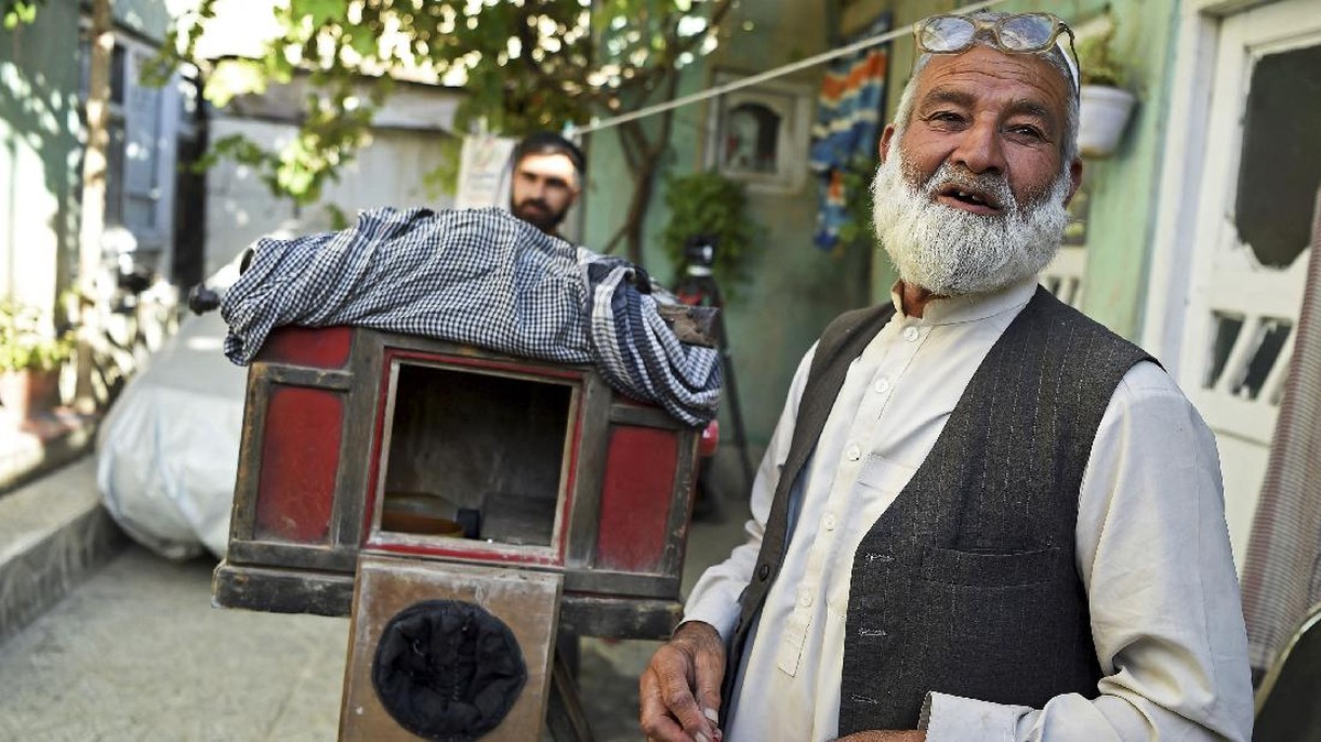 FOTO: Warisan Kamera Kotak Kayu Afghanistan yang Nyaris Punah