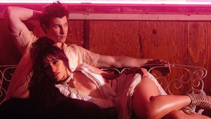 Sudah Dikonfirmasi Putus, Intip lagi Perjalanan Kisah Cinta Shawn Mendes dan Camila Cabello dari Sahabat jadi Pacar, Yuk!