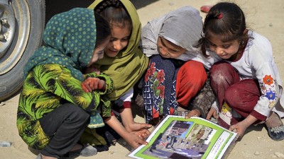 4 Anak Afghanistan Tewas usai Bermain dengan Peledak di Sekolah