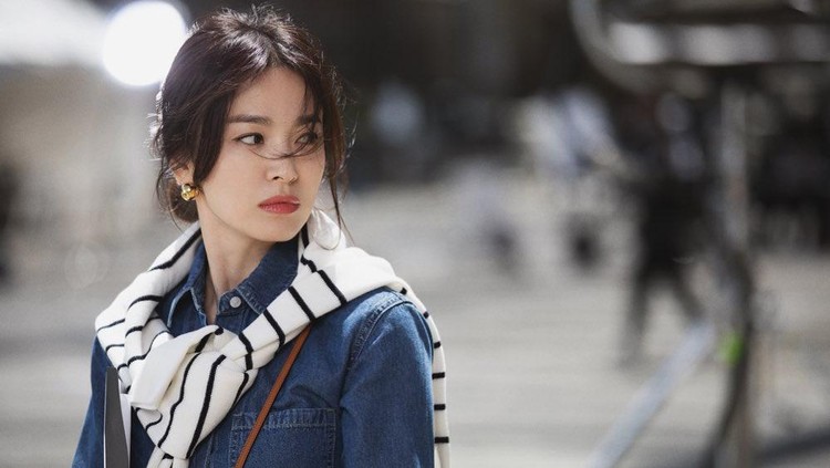 Mantel Song Hye Kyo