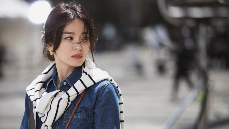 Mantel Song Hye Kyo