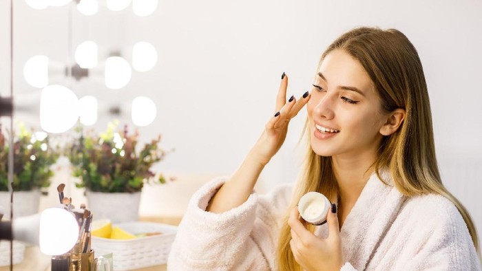 Mendadak Viral di TikTok, 6 Produk Skincare Ini Paling Banyak Dicari Sepanjang 2021! Cek, Ada yang Kamu Miliki? Mendadak Viral di TikTok, 6 Produk Skincare Ini Paling Banyak Dicari Sepanjang 2021! Cek, Ada yang Kamu Miliki?