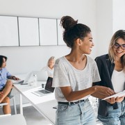 Selamat Hari Guru! Easy Going, 4 Zodiak Ini Bakal Jadi Guru yang Asyik!