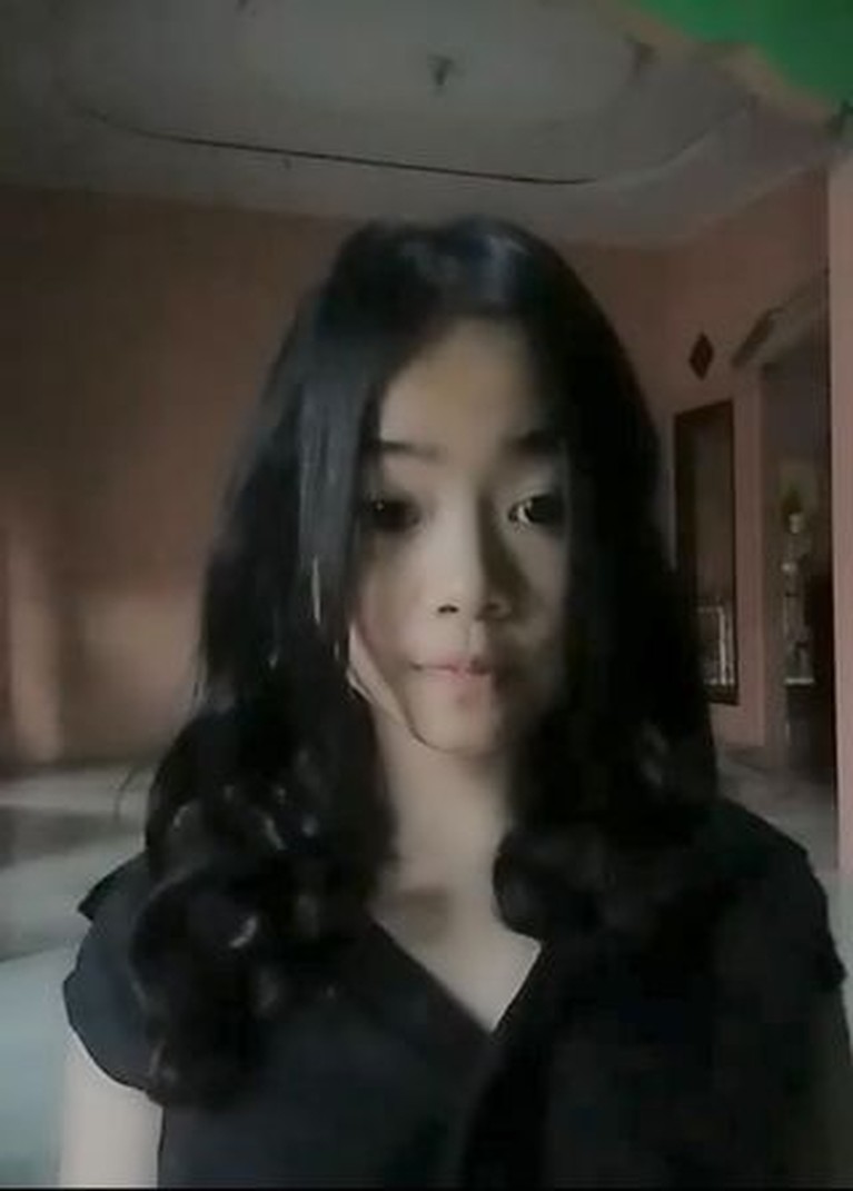 6 Potret Ranti Marsyanda Selebgram Terjerat Kasus Video Syur Bikin Heboh Baru-baru ini selebgram bernama Ranti Marsyanda baru saja bikin heboh karena terseret kasus video syur. Yuk intip potretnya!