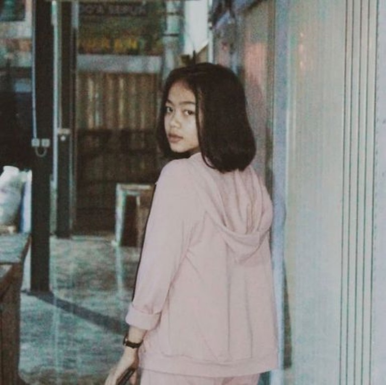 Baru-baru ini selebgram bernama Ranti Marsyanda baru saja bikin heboh karena terseret kasus video syur. Yuk intip potretnya!