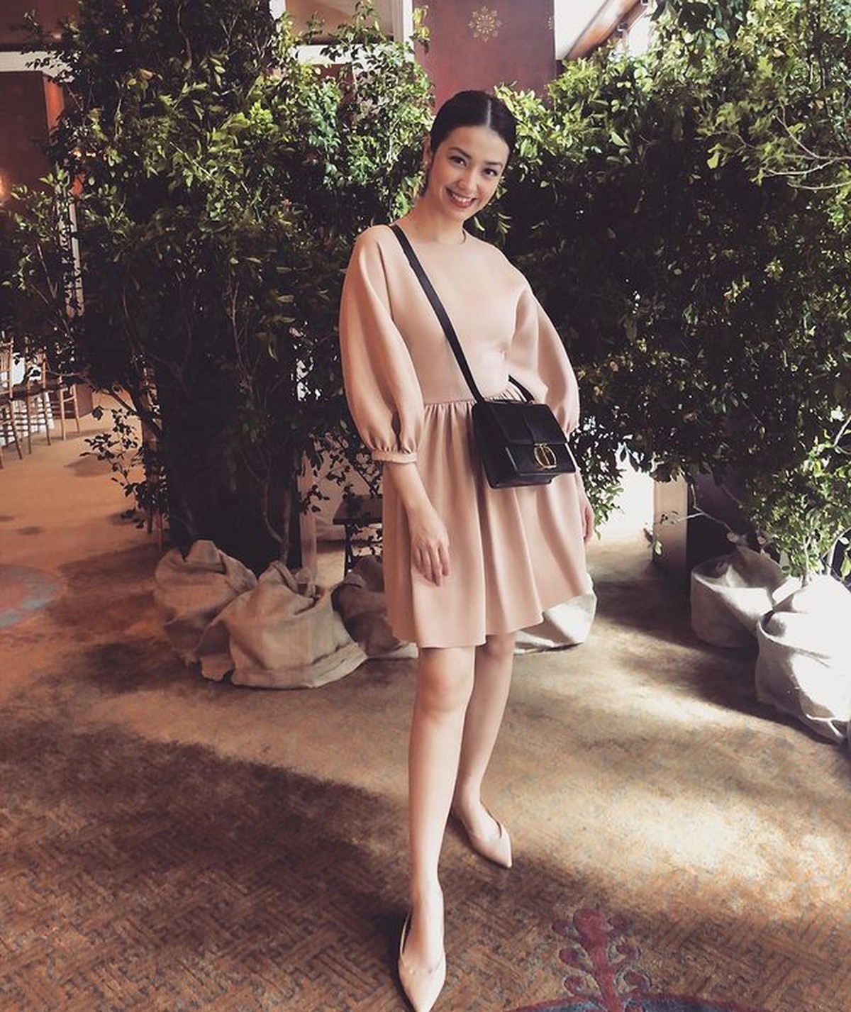 Velove Vexia dikenal dengan aktris yang memiliki gaya feminin dan berkelas&period; Yuk kita intip potret ootdnya&excl;