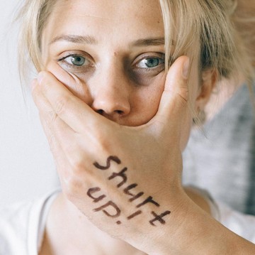 Mengenal Slut Shaming, Bentuk Kekerasan Verbal Pada Perempuan yang Masih Jarang Diketahui