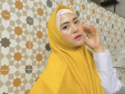 Istri Ustaz Solmed Dijulitin Netizen Gegara ke Mal Naik Moge