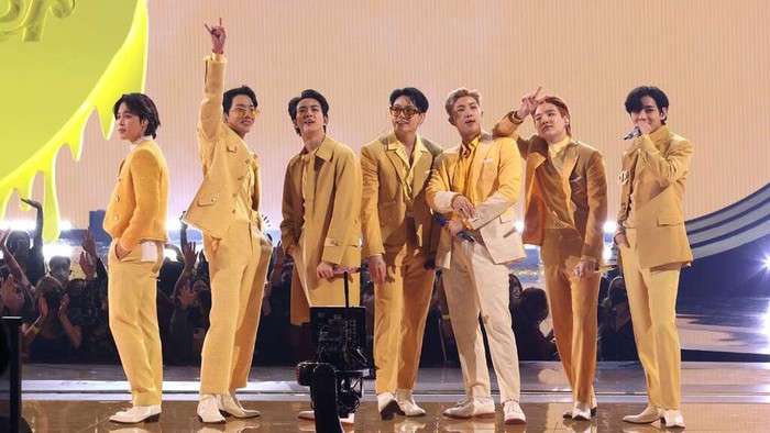 Sebelum Nonton Konser K-Pop Online, Simak 5 Hal Penting Ini Supaya Momen Makin Seru! Sebelum Nonton Konser K-Pop Online, Simak 5 Hal Penting Ini Supaya Momen Makin Seru!