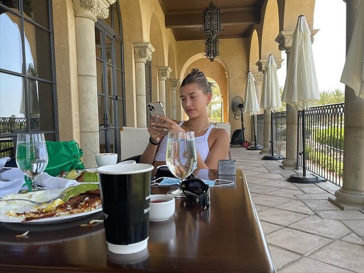 Di hari spesial ulang tahun sang istri&comma; Justin Bieber ucapkan selamat sambil pamer foto mesra mereka&period; Yuk intip&excl;