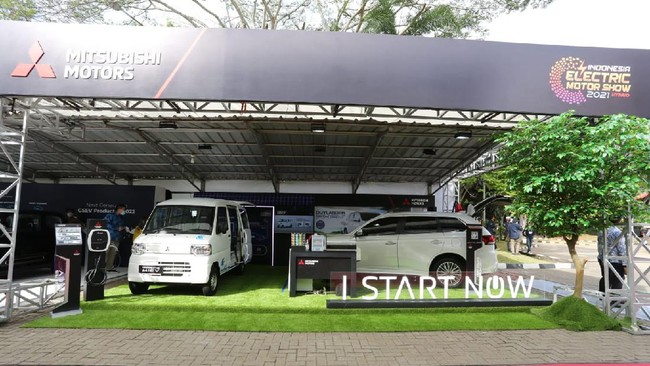 Kepala Kantor Staf Presiden (KSP) Moeldoko mengatakan Indonesia harus memimpin pasar mobil listrik dunia.