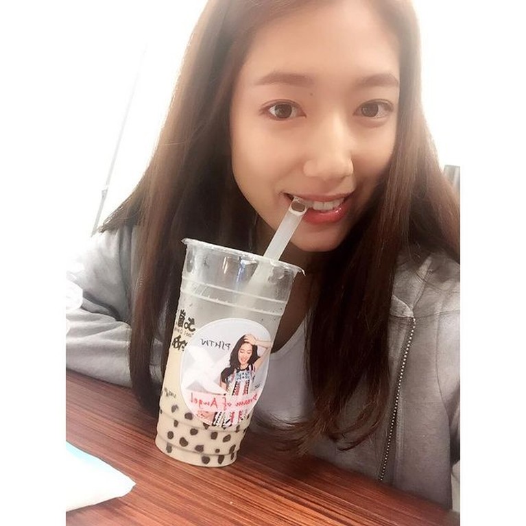 Intip 7 Potret Transformasi Park Shin Hye yang Kini Tengah Hamil Park Shin Hye baru saja membagikan kabar bahagia kehamilannya dengan sang kekasih Choi Tae Joon. Yuk intip transformasinya!