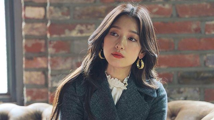 Park Shin Hye baru saja membagikan kabar bahagia kehamilannya dengan sang kekasih Choi Tae Joon. Yuk intip transformasinya!