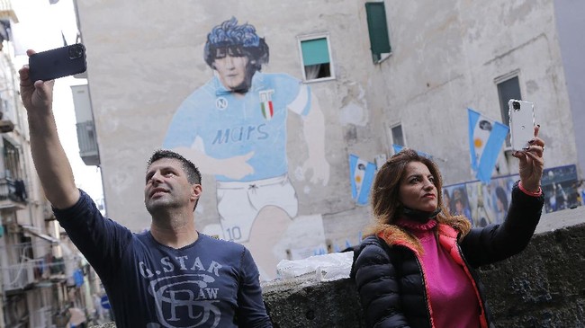 FOTO: 'Kultus' Diego Maradona di Napoli