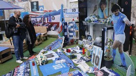 FOTO: 'Kultus' Diego Maradona di Napoli