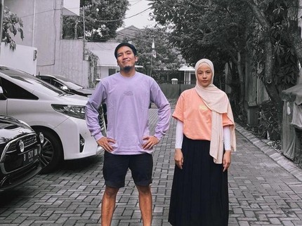 Dukungan Desta untuk Natasha Rizky yang Baru Rilis Buku Puisi: Kamu Tidak Istimewa