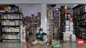 FOTO: Geliat Pasar Buku Kenari di Tengah Pandemi