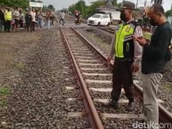 Seorang Pria Tewas Setelah Tabrakkan Diri ke Kereta Api di Jombang