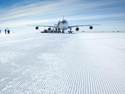 Pertama Kali, Pesawat Besar Airbus A340 Mendarat di Antartika