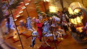 FOTO: Pasar Natal Berlin 'Dihantui' Covid