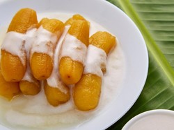 Resep Pisang Lapis Gula Saus Santan ala Thai yang Manis Empuk