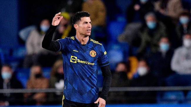 Megabintang Manchester United Cristiano Ronaldo diklaim marah-marah kepada Antonio Cassano karena tidak terima dikritik.