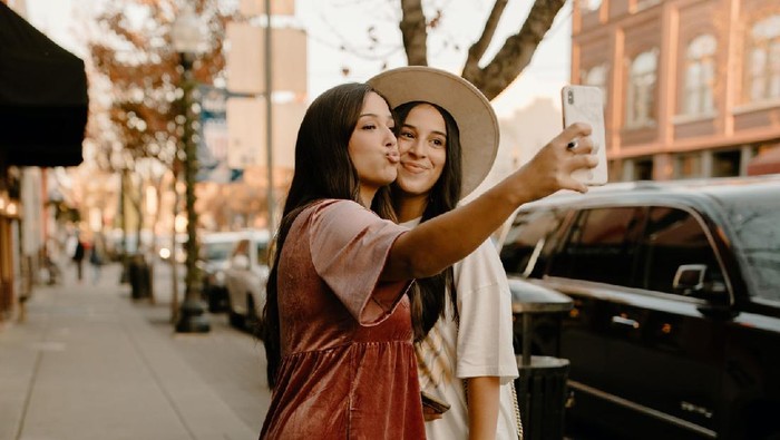 Tanpa Babibu, Ini 4 Cara Simpel Berkenalan dengan Orang Baru untuk Para Introvert Tanpa Babibu, Ini 4 Cara Simpel Berkenalan dengan Orang Baru untuk Para Introvert