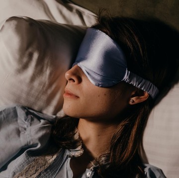 Demi Kulit dan Rambut yang Sehat, Pilih Sarung Bantal yang Tepat untuk Musim Hujan
