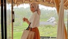 10 Outfit Hijab Kece Kesha Ratuliu Bumil Cantik yang Modis Kesha Ratuliu si bumil yang cantik ini memiliki gaya fashion yang kece dan modis. Yuk kita intip!