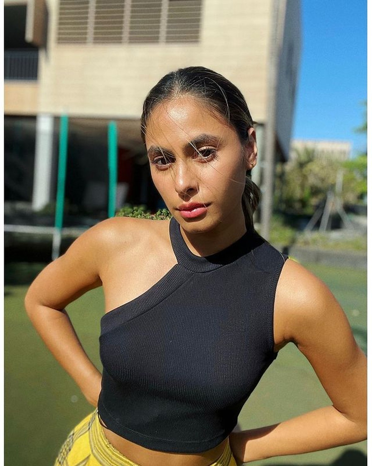 Baru-baru ini Valerie Thomas sedang jadi perbincangan karena mengaku tak pernah memakai bra&period; Yuk intip potretnya&excl;