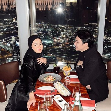 Rahasia Romantis Rey Mbayang ke Dinda Hauw yang Bikin Iri